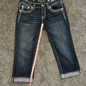 Miss Me Capris. Size 28.